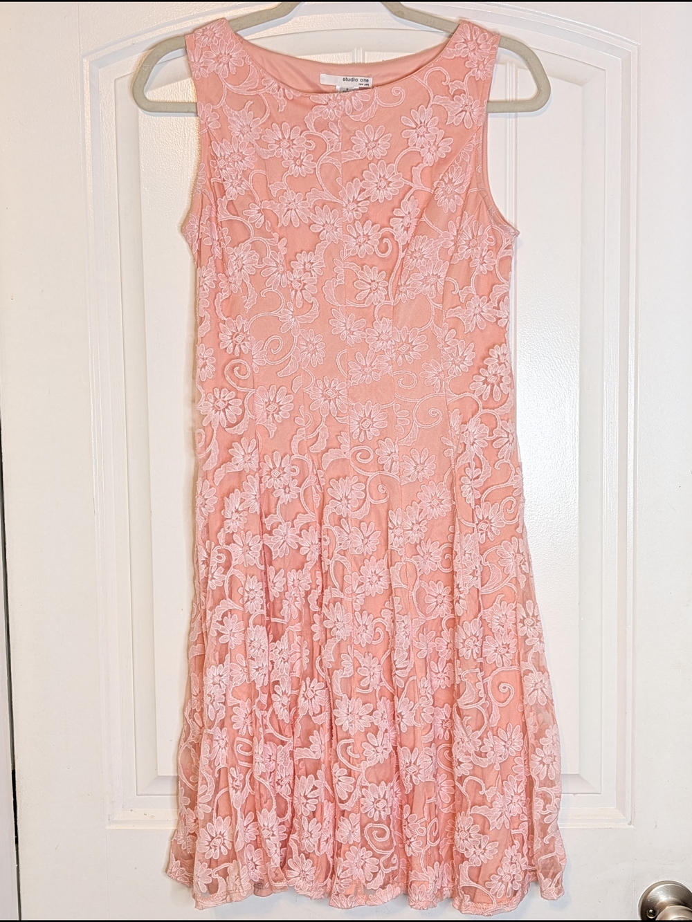 Studio One New York Peach Pink Lace Overlay Sleeveless Dress